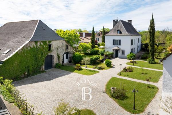 Navarrenx, Maison d'hôtes 8 Chambres -  463 m² à vendre