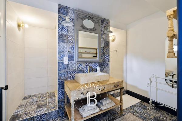Navarrenx, Maison d'hôtes 8 Chambres -  463 m² à vendre