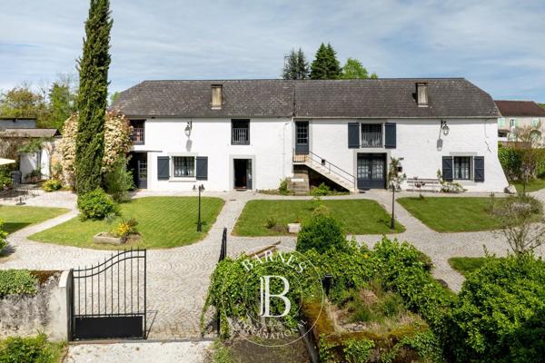 Navarrenx, Maison d'hôtes 8 Chambres -  463 m² à vendre