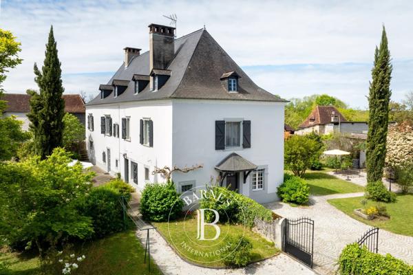 Navarrenx, Maison d'hôtes 8 Chambres -  463 m² à vendre