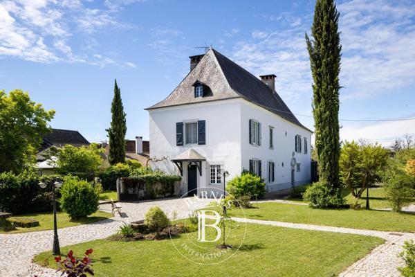 Navarrenx, Maison d'hôtes 8 Chambres -  463 m² à vendre