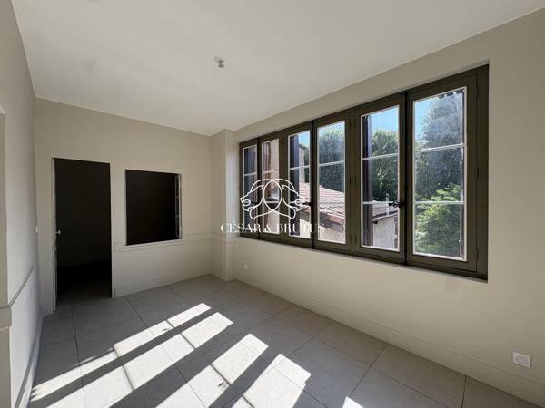 Maison de village en pierres d’orées