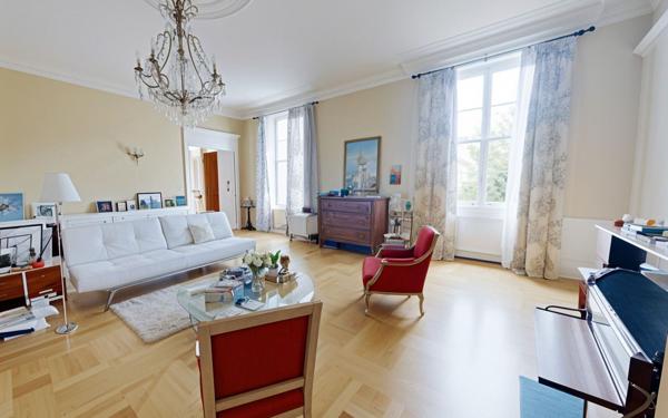 Appartement à vendre    4 pièces • 197 m2 Sainte-Foy-lès-Lyon