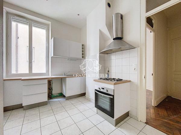 GRAND T5 BD DES BELGES – LYCEE DU PARC