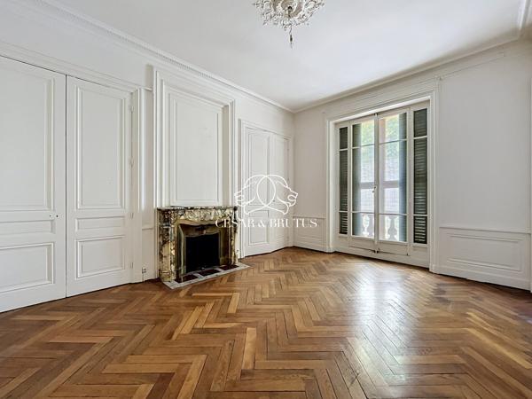 GRAND T5 BD DES BELGES – LYCEE DU PARC