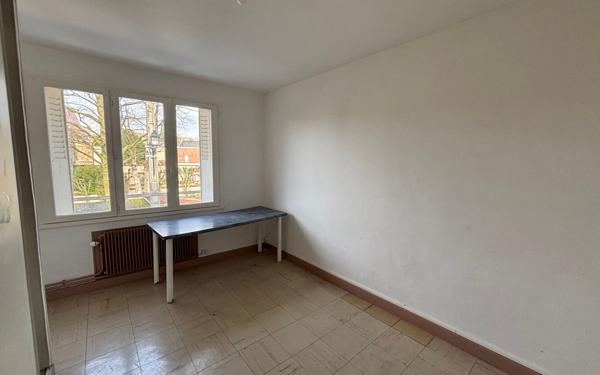 Maison à vendre    4 pièces • 105 m2 Ay