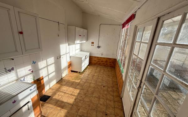 Maison à vendre    4 pièces • 105 m2 Ay