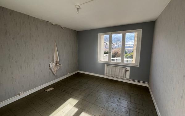 Maison à vendre    4 pièces • 105 m2 Ay