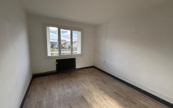 Maison à vendre    4 pièces • 105 m2 Ay