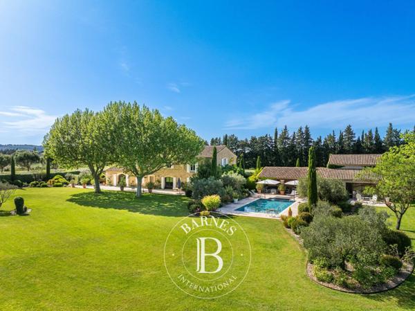 Cheval-Blanc, Maison 5 Chambres -  391 m² à vendre