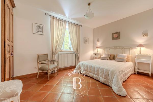Cheval-Blanc, Maison 5 Chambres -  391 m² à vendre