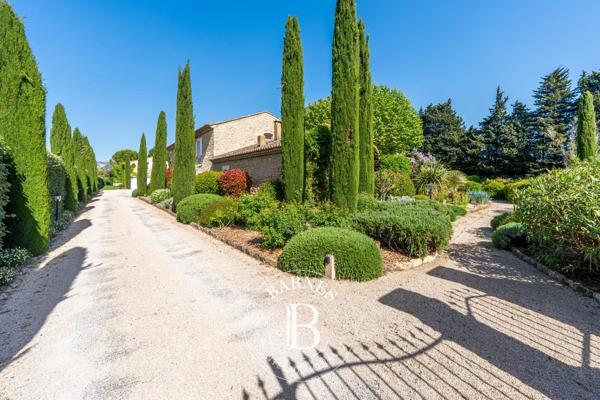 Cheval-Blanc, Maison 5 Chambres -  391 m² à vendre