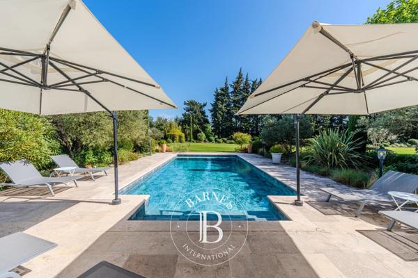 Cheval-Blanc, Maison 5 Chambres -  391 m² à vendre