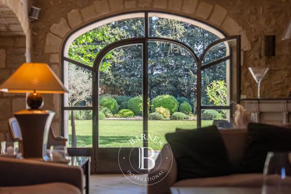 Cheval-Blanc, Maison 5 Chambres -  391 m² à vendre