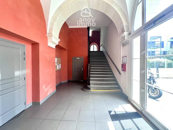 Appartement
                                                                                                                                                                                                                                                                                                                        3 pièce(s)                                                                                                                                                                                                          2 chambre(s)                                                                                                                                                                                                          75  m²