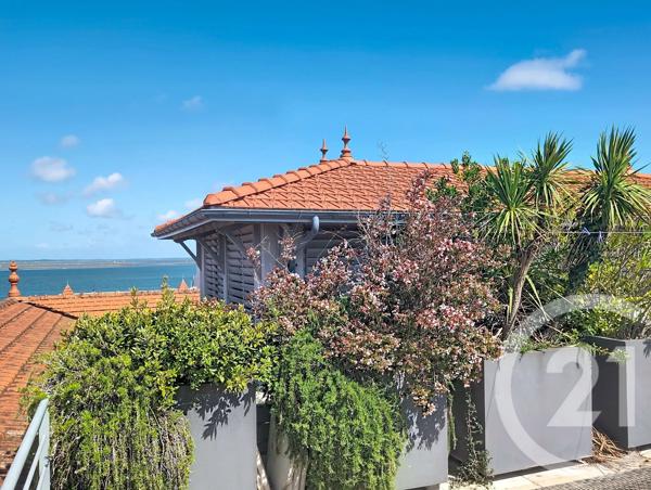 Appartement F4 à vendre  4 pièces - 129,11 m 2   ARCACHON  - 33