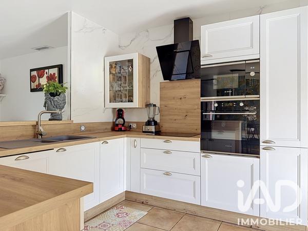 Maison à vendre 4 pièces 90 m² Saint-Julien-les-Rosiers