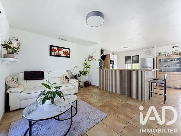 Maison à vendre 4 pièces 90 m² Saint-Julien-les-Rosiers