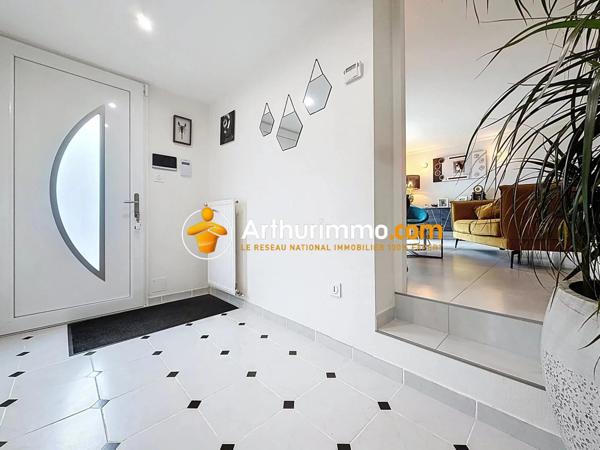 Vente Maison 5 pièces 113 m2 à L'Isle-d'Abeau