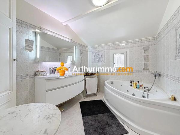 Vente Maison 5 pièces 113 m2 à L'Isle-d'Abeau