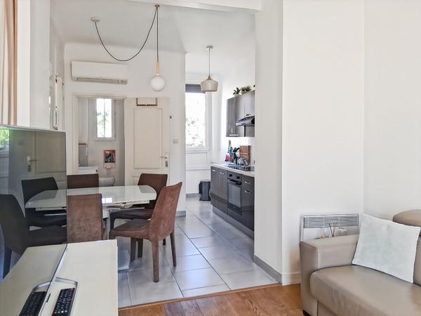 Cannes centre proche gare très beau 2 pièces moderne