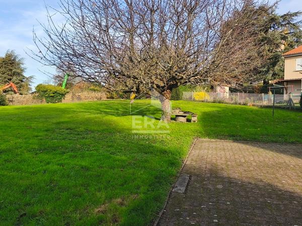 Terrain  constructible Saint Jean Bonnefonds 1350 m2