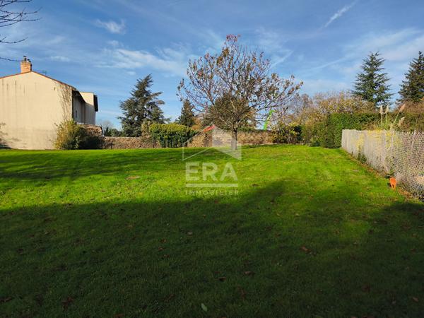 Terrain  constructible Saint Jean Bonnefonds 1350 m2