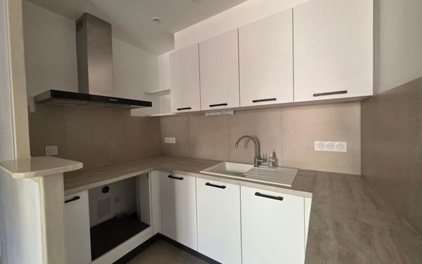 Appartement à vendre    3 pièces • 46 m2 Montélimar