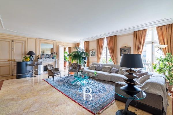 Paris 16ème, Appartement 4 Chambres -  252 m² à vendre