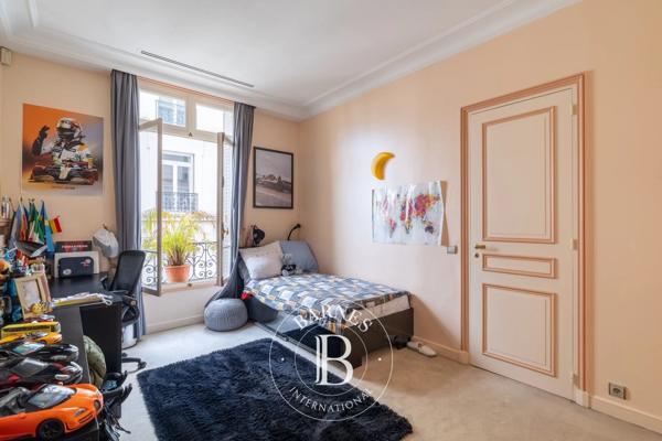 Paris 16ème, Appartement 4 Chambres -  252 m² à vendre