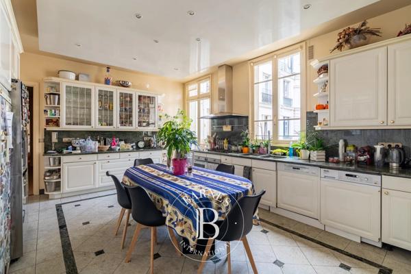 Paris 16ème, Appartement 4 Chambres -  252 m² à vendre