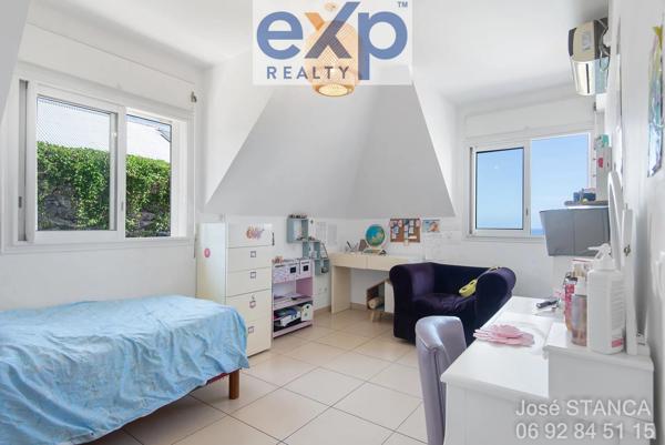 VILLA VUE MER + DÉPENDANCE À SAINT-GILLES LES BAINS