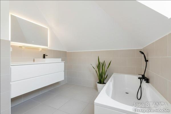 VILLA VUE MER + DÉPENDANCE À SAINT-GILLES LES BAINS