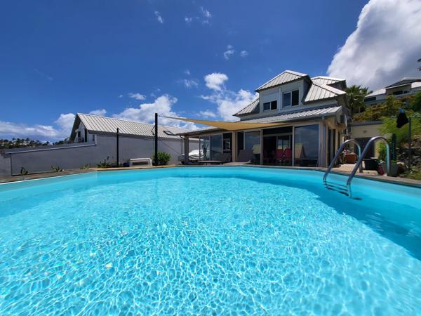 VILLA VUE MER + DÉPENDANCE À SAINT-GILLES LES BAINS