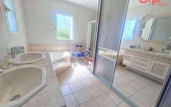 Maison à vendre    7 pièces •  Talmont-Saint-Hilaire