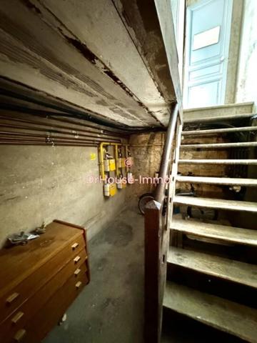 Immeuble à vendre 17 pièces de 328 m²
