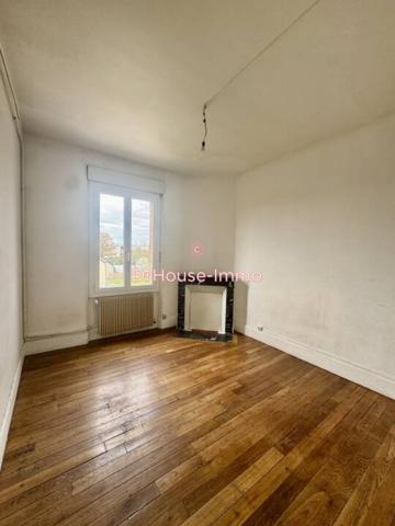 Immeuble à vendre 17 pièces de 328 m²