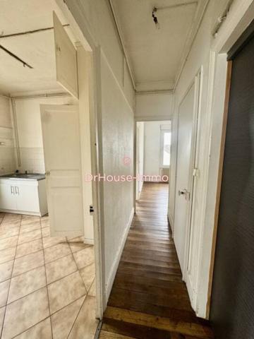 Immeuble à vendre 17 pièces de 328 m²