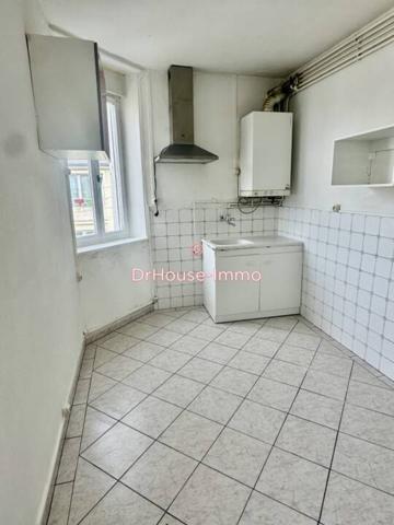 Immeuble à vendre 17 pièces de 328 m²