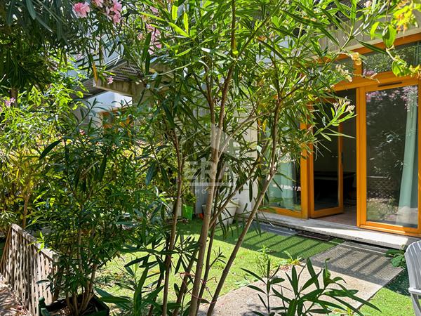 Appartement Montreuil 2 pièce(s) avec terrasse et jardinet