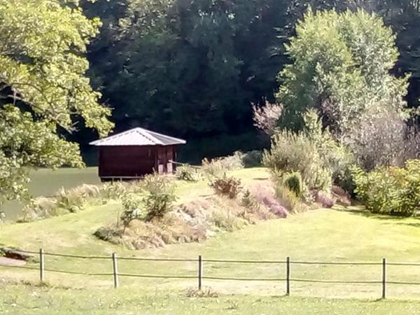 Chalet en bois niché dans la nature et sa dépendance a seulement 20 min de Bergerac