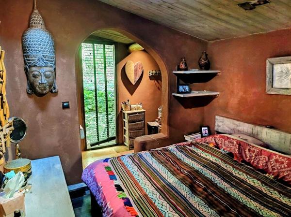 Chalet en bois niché dans la nature et sa dépendance a seulement 20 min de Bergerac