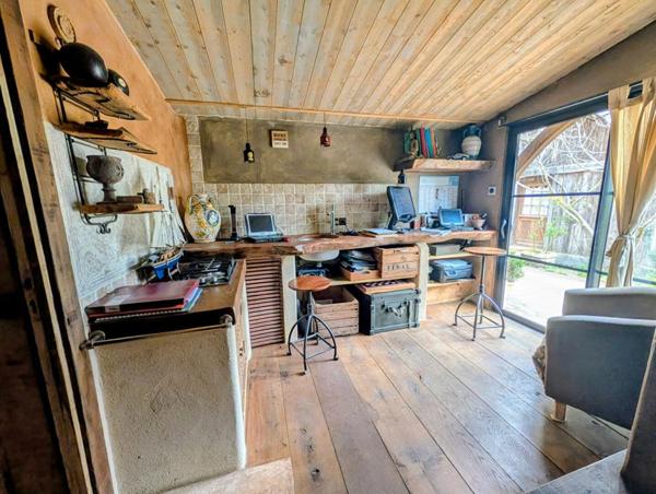 Chalet en bois niché dans la nature et sa dépendance a seulement 20 min de Bergerac