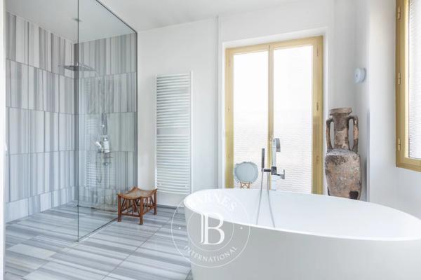 Paris 16ème, Appartement 3 Chambres -  193 m² à vendre