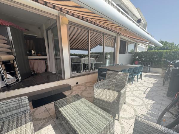 Palavas-les-Flots (34250) PALAVAS 1 er ligne MAGNIFIQUE Appartement 3 pièces en rdc grande terrasse