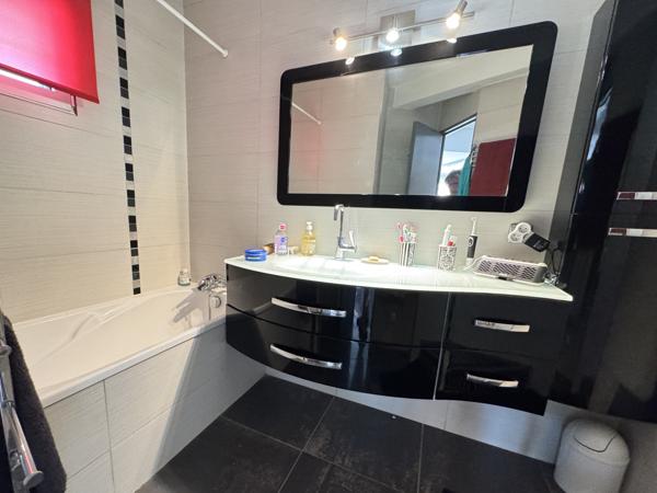 Palavas-les-Flots (34250) PALAVAS 1 er ligne MAGNIFIQUE Appartement 3 pièces en rdc grande terrasse