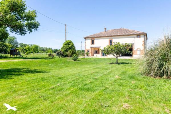 Maison à vendre |  Saint-Nicolas-de-la-Grave |  8 pièces | 305 m²