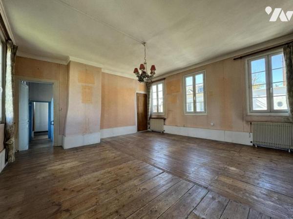 ROUEN - Place Beauvoisine