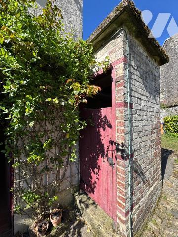 ROUEN - Place Beauvoisine