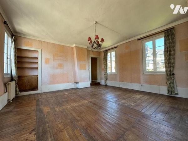 ROUEN - Place Beauvoisine